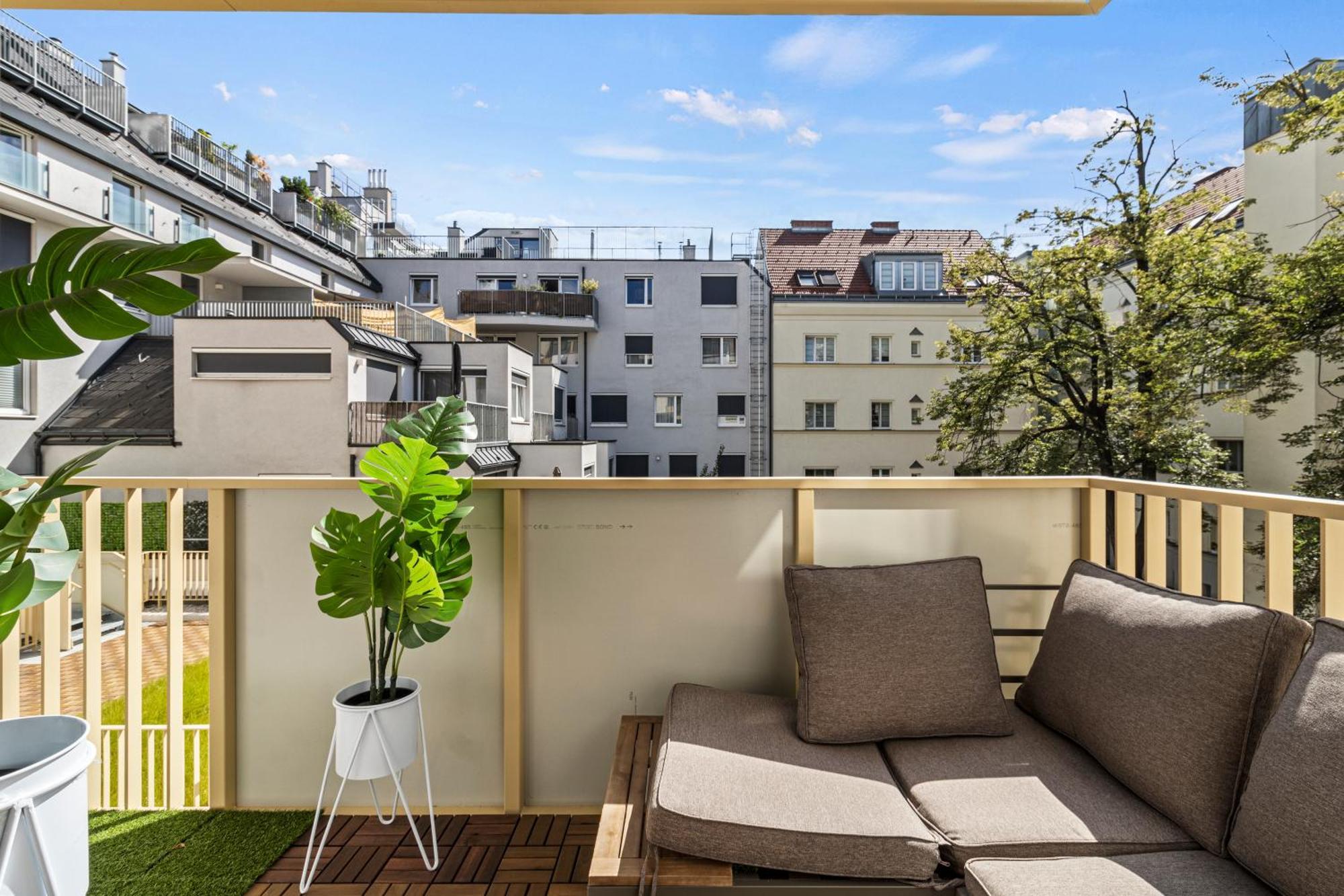 Modern I Parking I * Viena